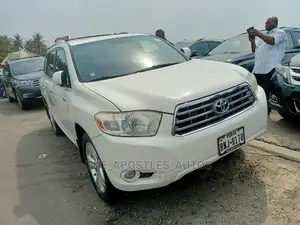 Toyota Highlander Limited 2010 White