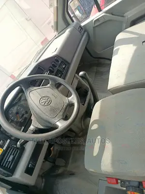 Mercedes-Benz Sprinter 2013 White
