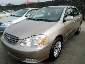 Toyota Corolla LE 2004 Gold