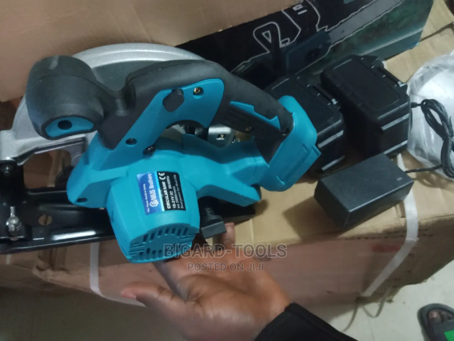 Cordless Circular Saw Machine