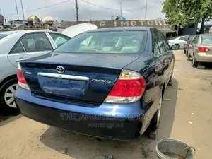 Toyota Camry 2006 Blue