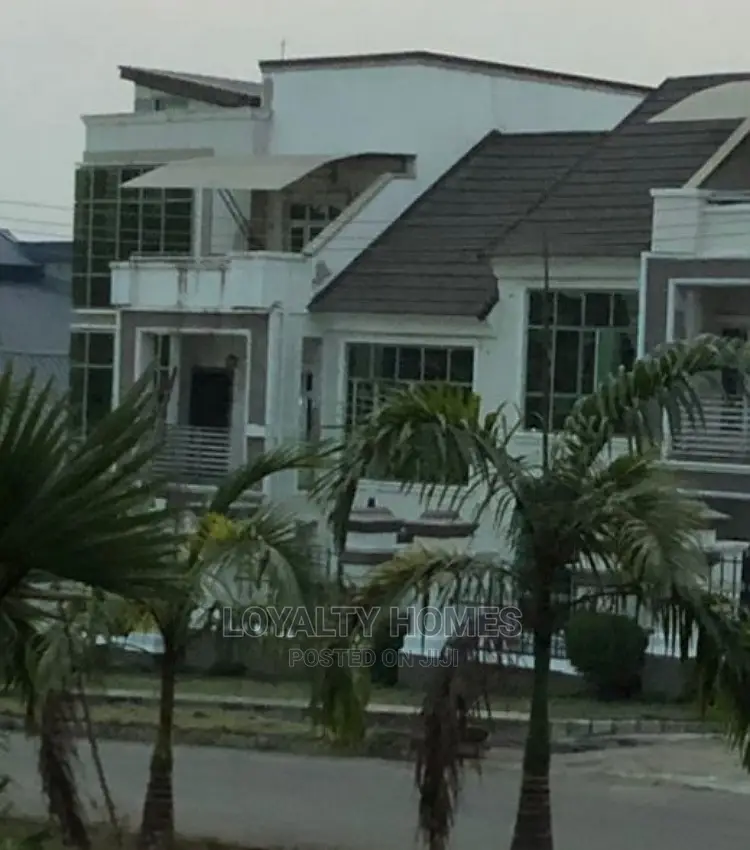 Furnished 5bdrm Duplex in Gwaripa Main, Gwarinpa for Sale