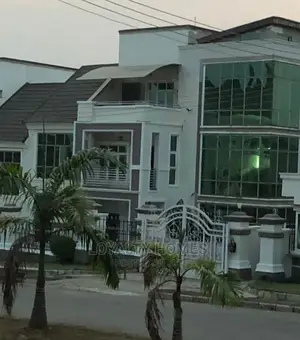 Furnished 5bdrm Duplex in Gwaripa Main, Gwarinpa for Sale