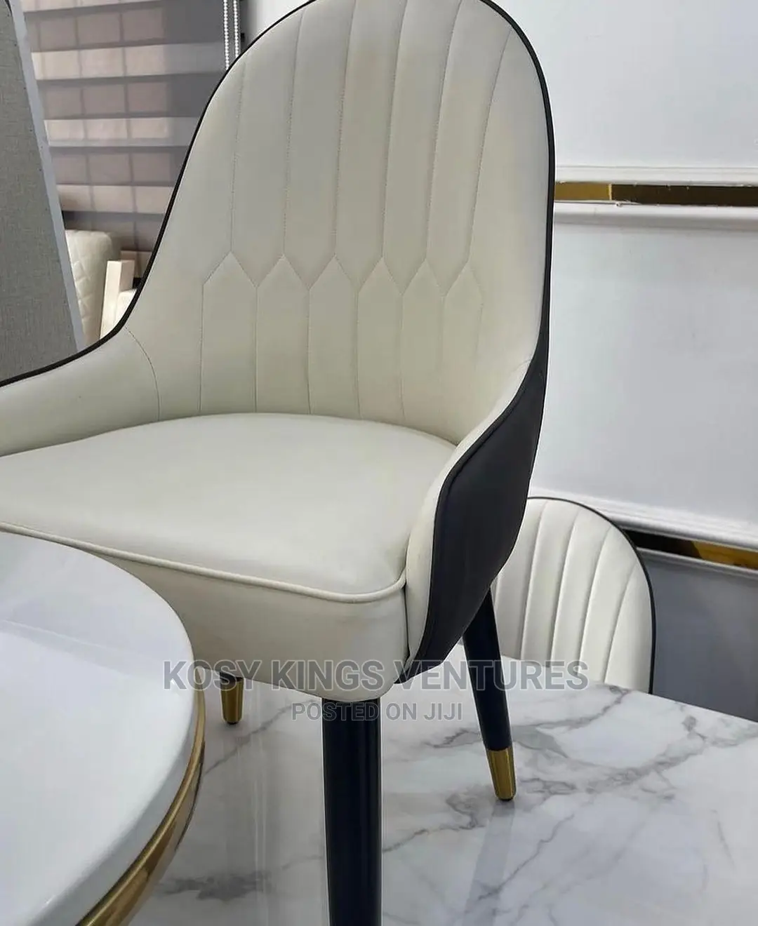 Luxurious Marble Dinning Set