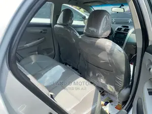 Toyota Corolla 2013 Silver