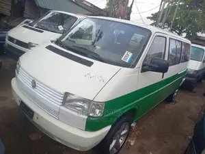 Volkswagen Transporter 2005 Green