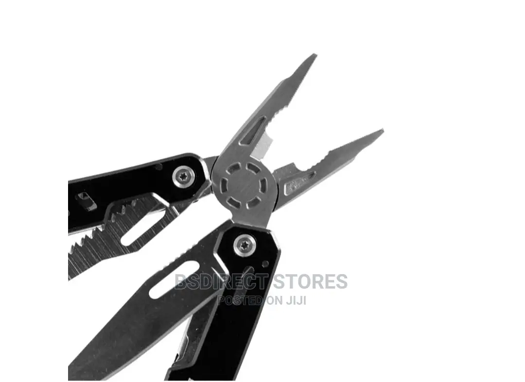 Wilkinson Sword Explorer Versatile 10-in-1 Multi-Tool Max