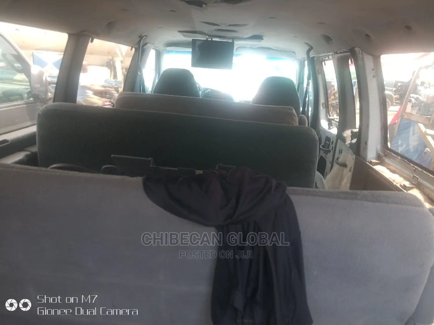 Ford E350 2000 White