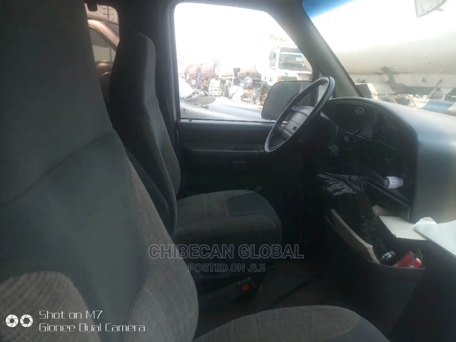 Ford E350 2000 White