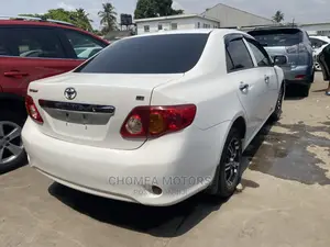 Toyota Corolla 2011 White
