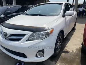 Toyota Corolla 2011 White