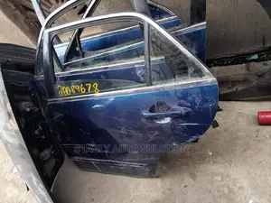 Door 06 Honda Accord