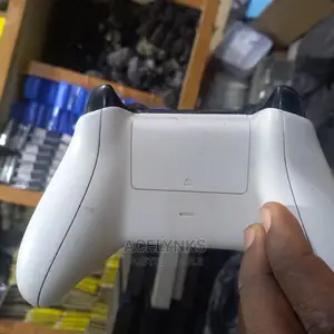 Xbox One White/Black