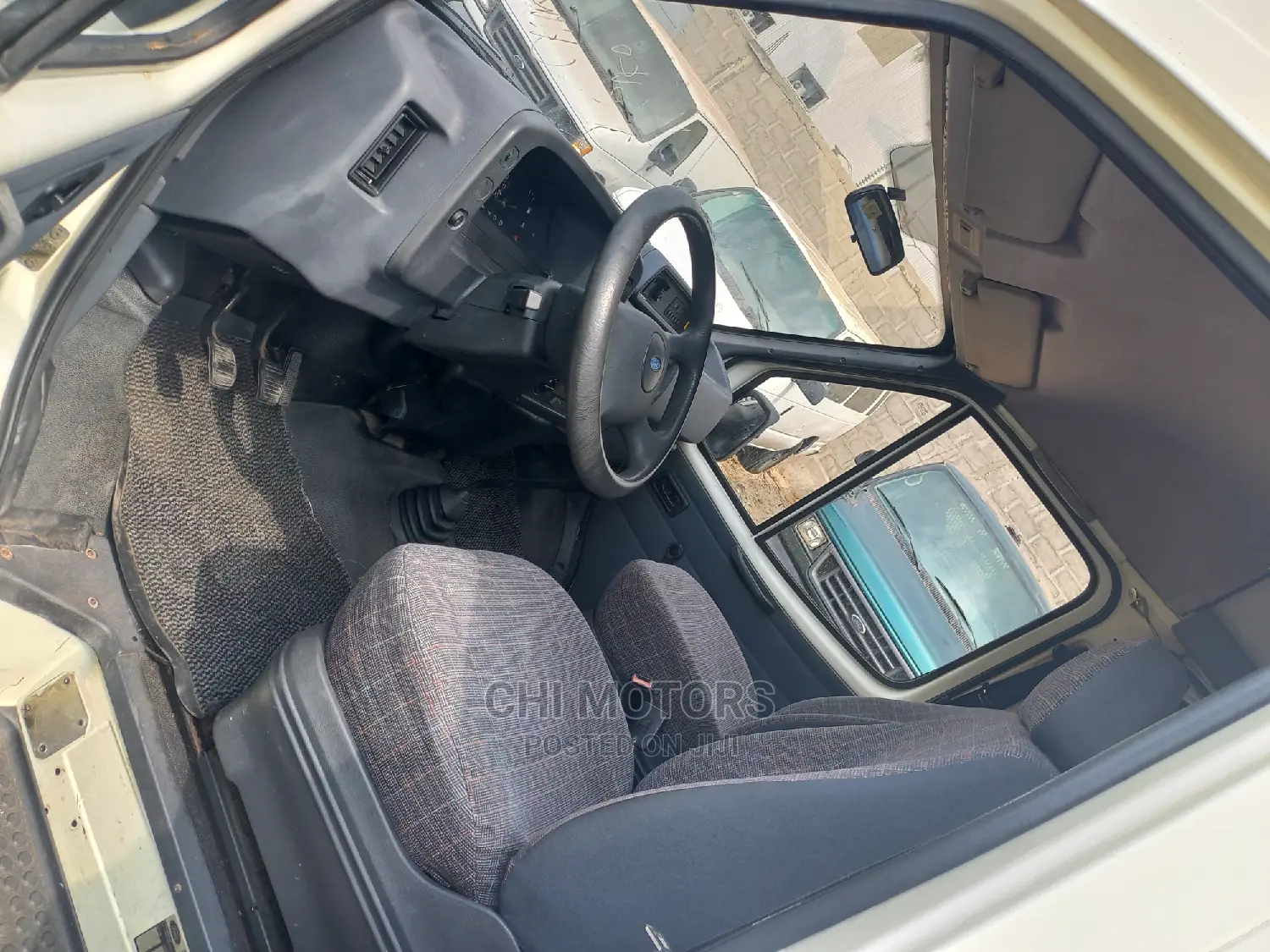 Ford Transit 2004 White