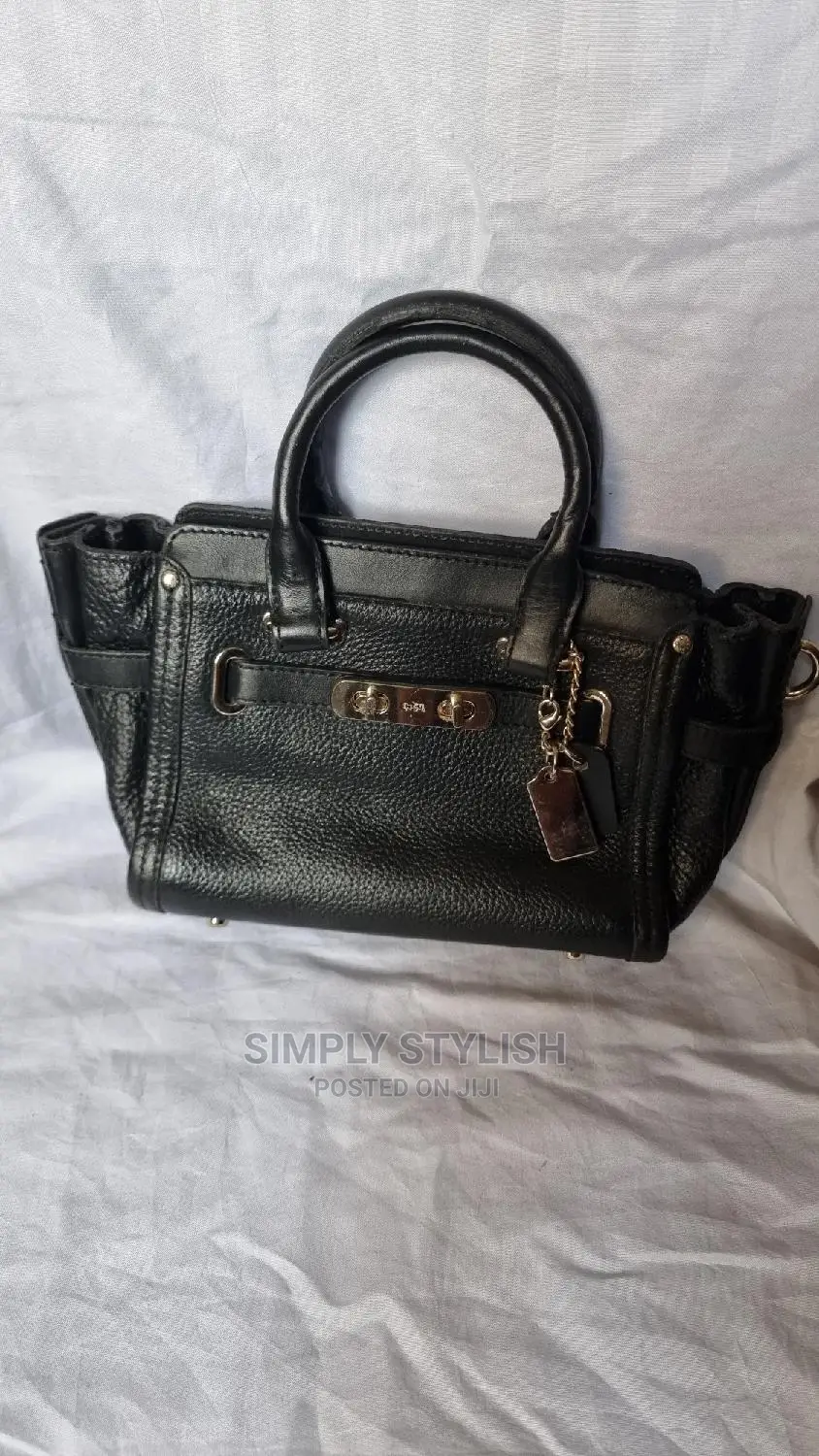 Coach Medium/Small Handbag Shoulder Bag