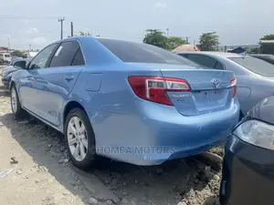 Toyota Camry 2012 Blue