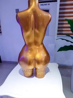 Lingerie Gold Mannequin