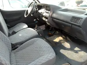 Toyota HiAce 2007 White