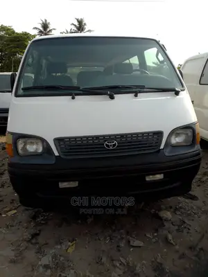 Toyota HiAce 2007 White