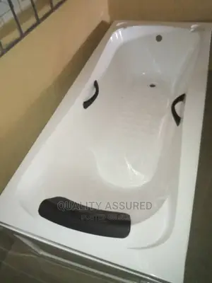 Executive Panel Bath