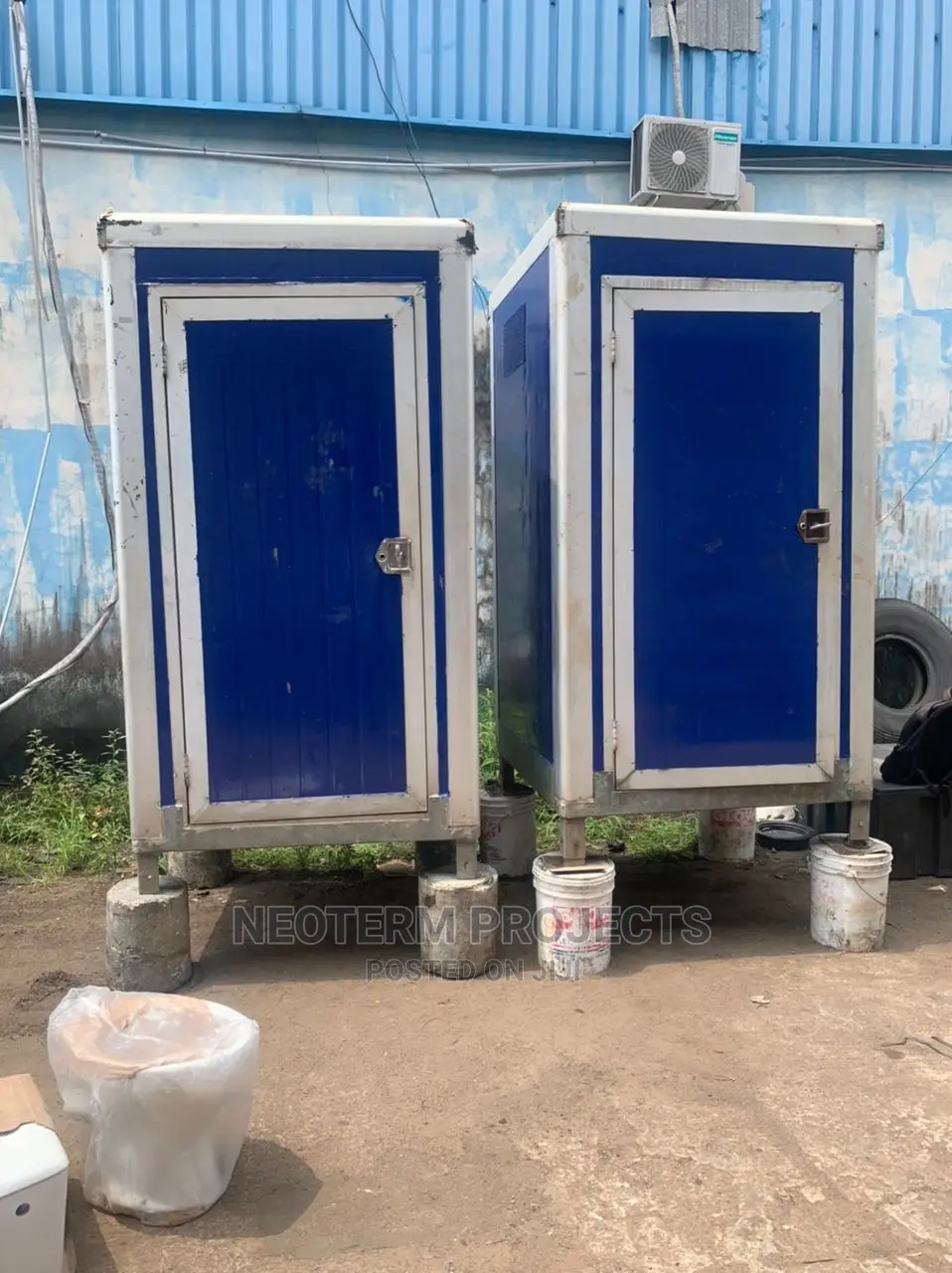 Mobile Toilet
