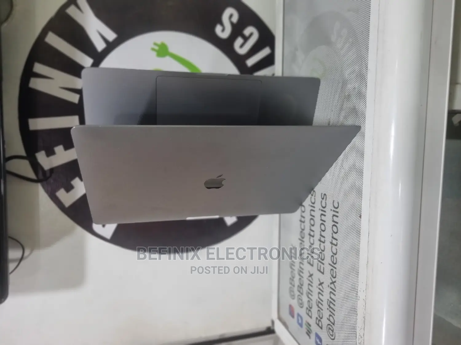 Laptop Apple MacBook Pro 2019 4GB Intel Core I9 SSD 1T