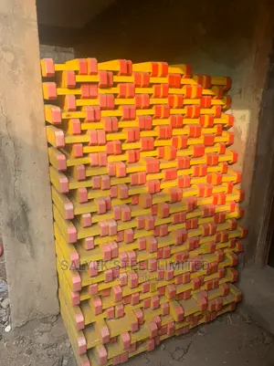 Doka Yellow Beam And Acrom Props