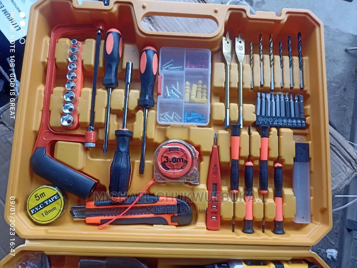 36volts Dewalt Cordless Drilling Machine With Accessories