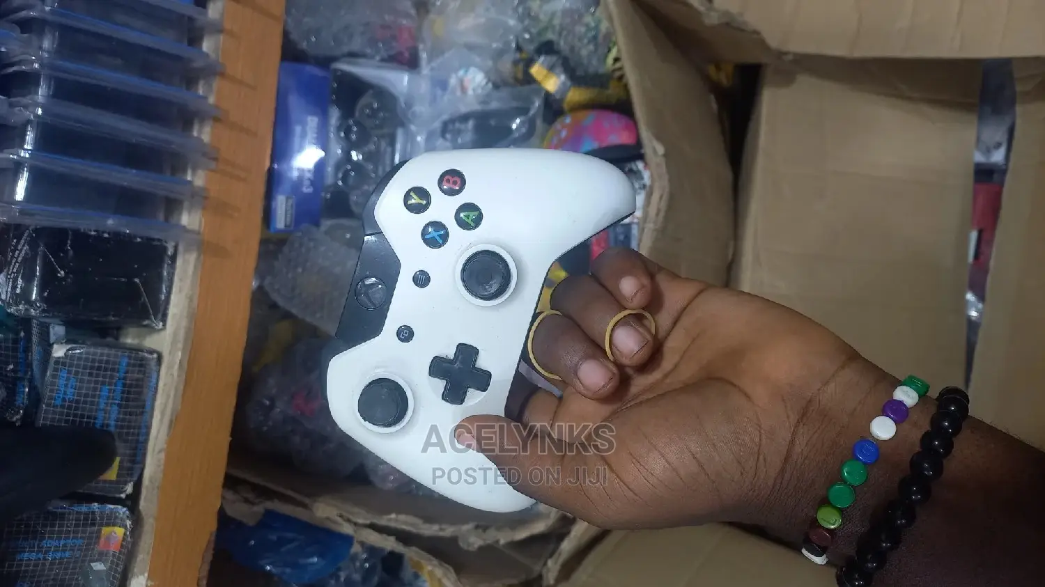 Xbox One White/Black