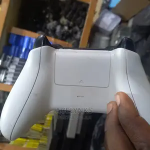 Xbox One S White