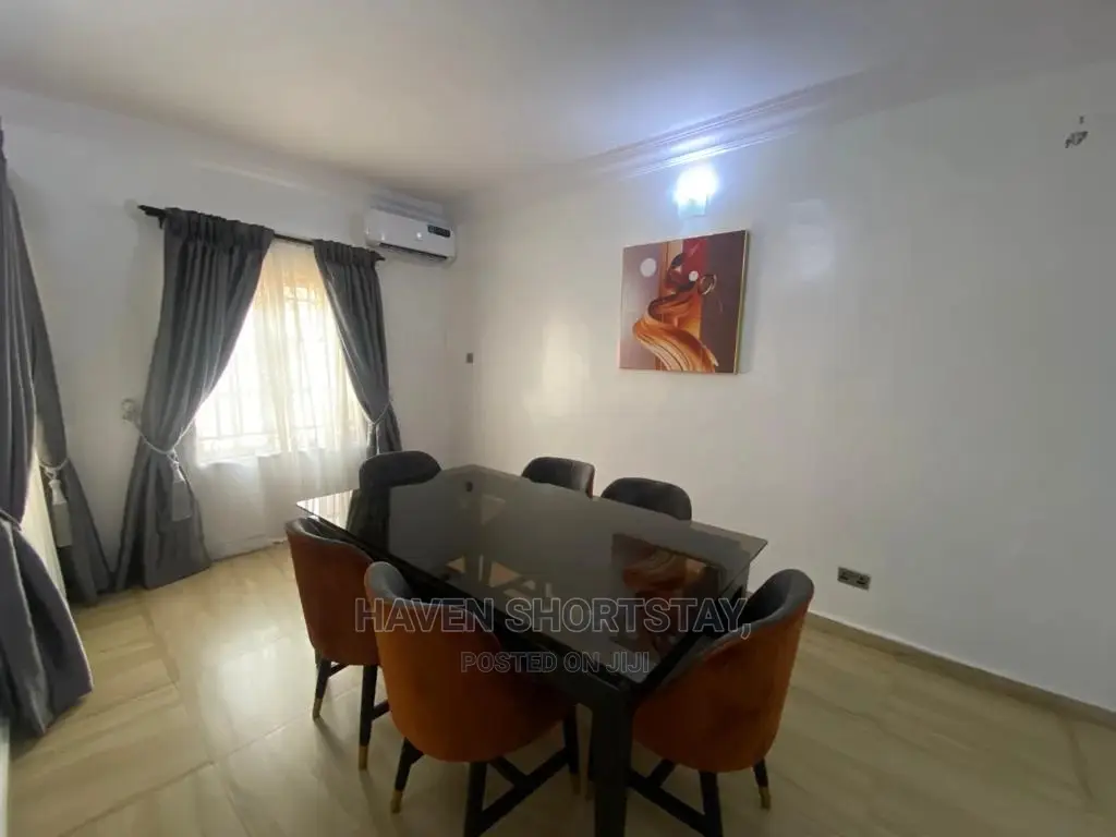 3-Bedroom Luxury Flat for Shortlet Inside Magodo Shangisha