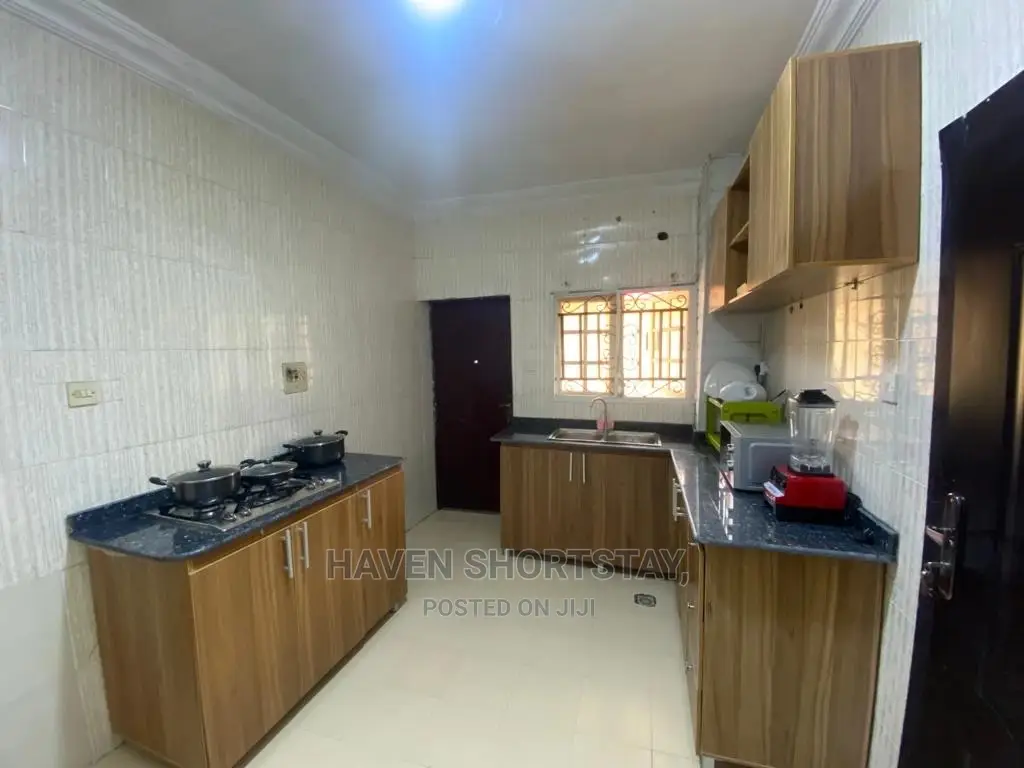 3-Bedroom Luxury Flat for Shortlet Inside Magodo Shangisha