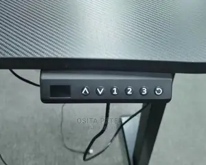 Motorized Adjustable Height Desk 1.4meter