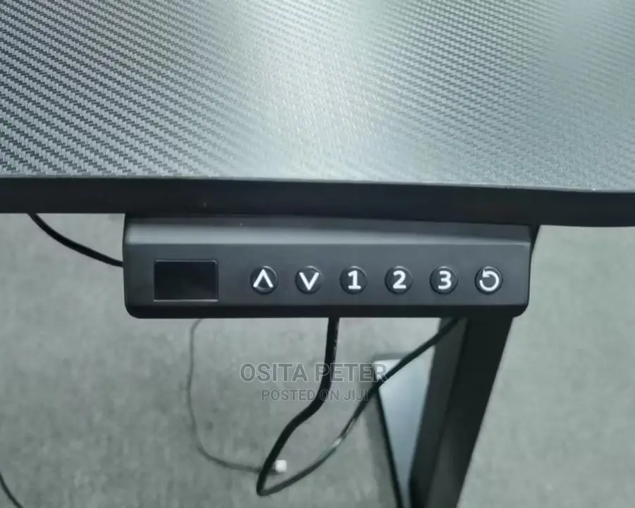 Motorized Adjustable Height Desk 1.4meter