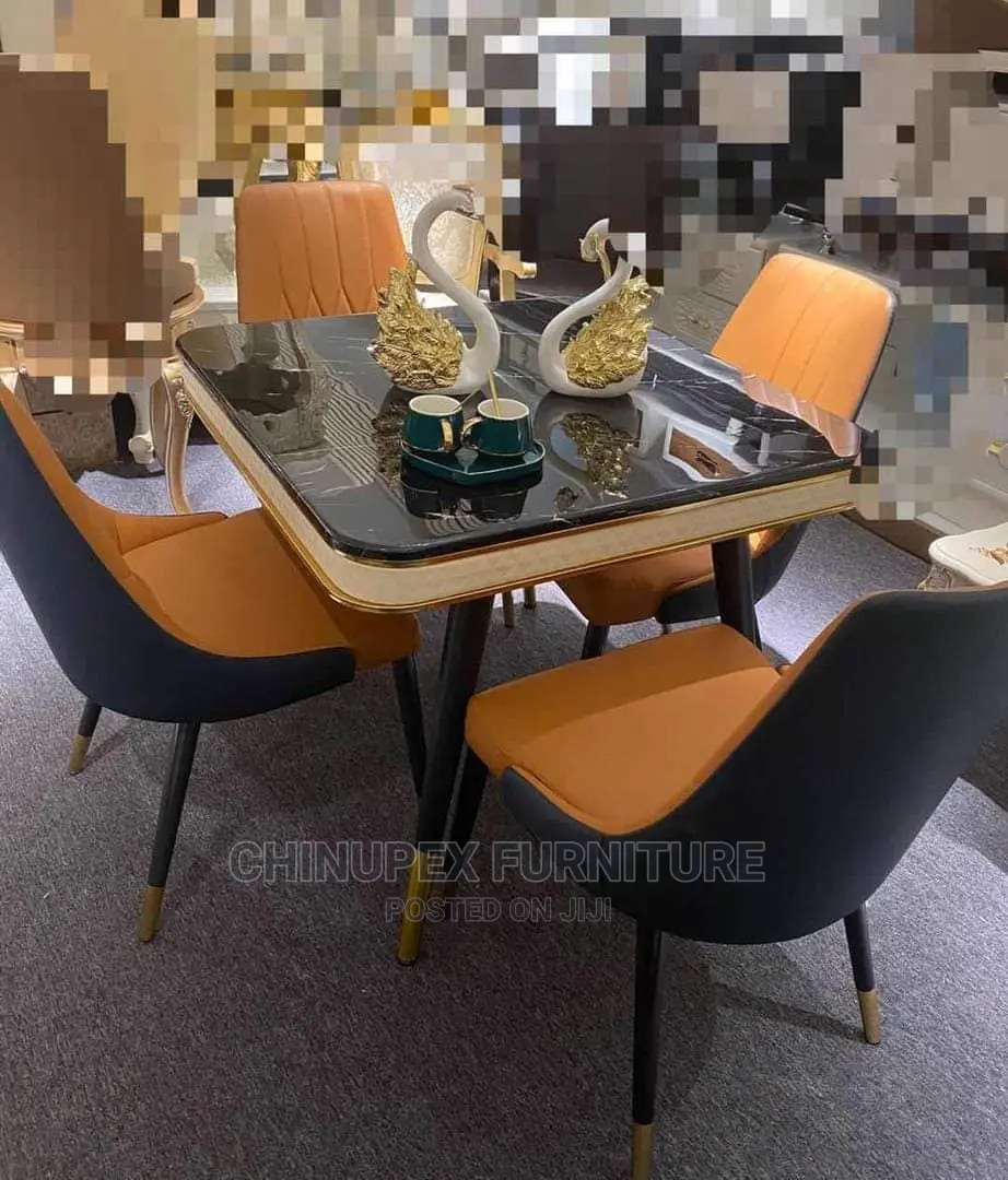 4 Seaters Dining Table