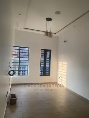 5bdrm Duplex in Adeniyi Jones Ikeja for rent