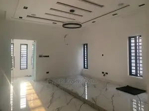 5bdrm Duplex in Adeniyi Jones Ikeja for rent