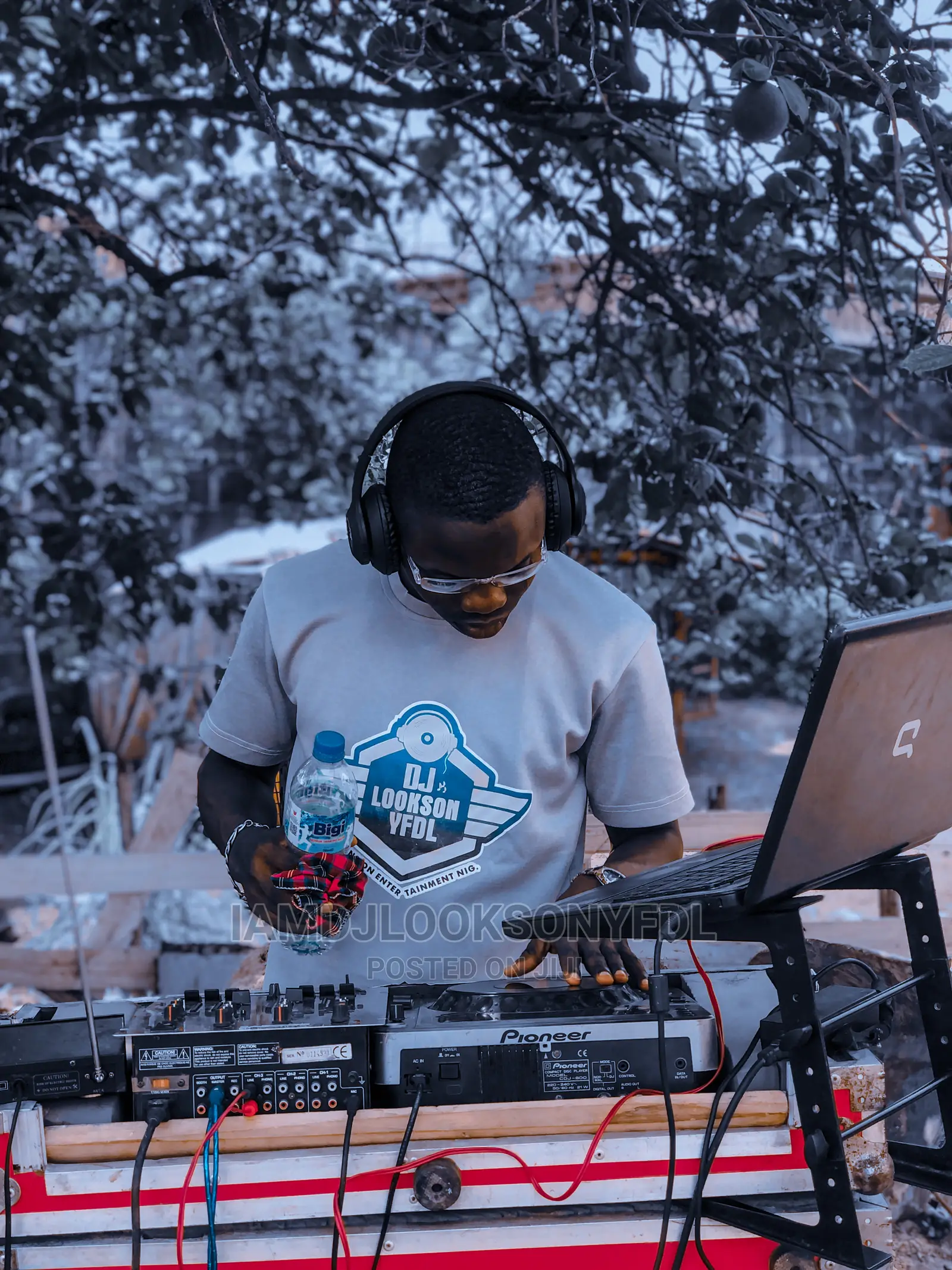 Dj Service Ent Mc Hypeman