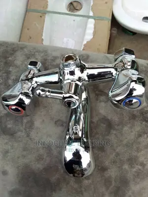 Chrome Bath Mixer (543GL0)
