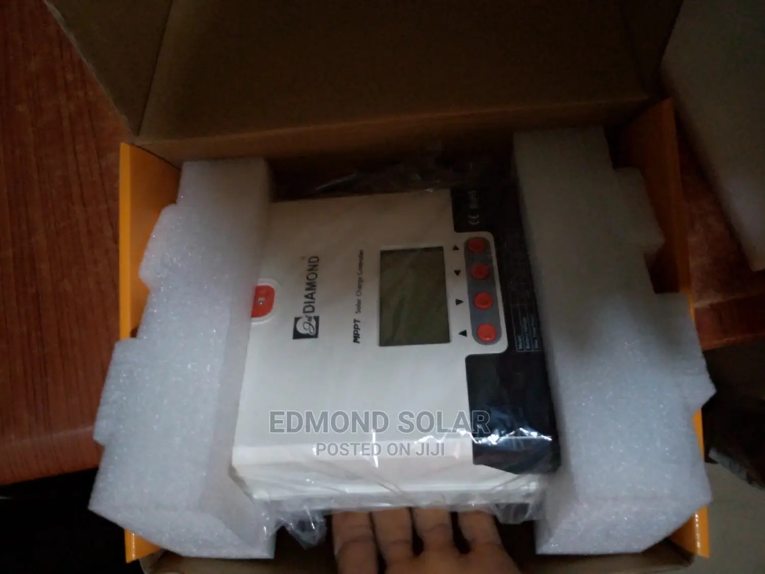 MPPT Diamond Solar Change Controller One Year Warranty
