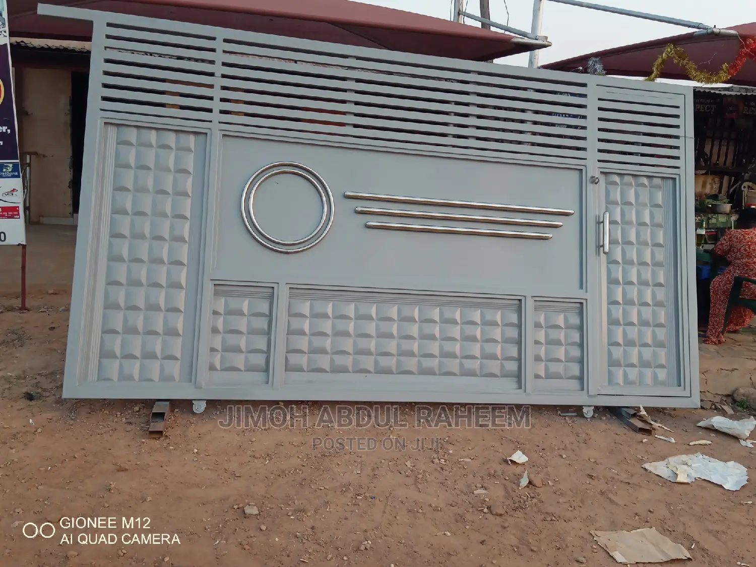 Circle Croam Design Sliding Gate