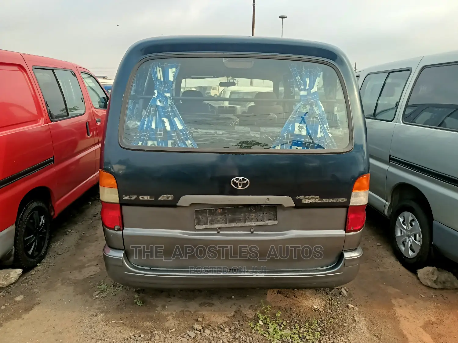 Toyota HiAce 2002 Blue