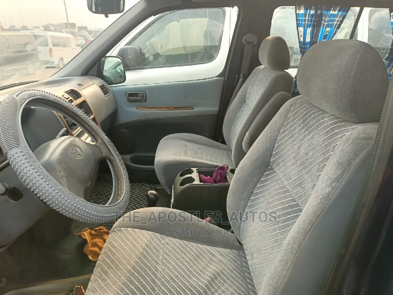 Toyota HiAce 2002 Blue