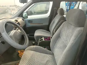 Toyota HiAce 2002 Blue