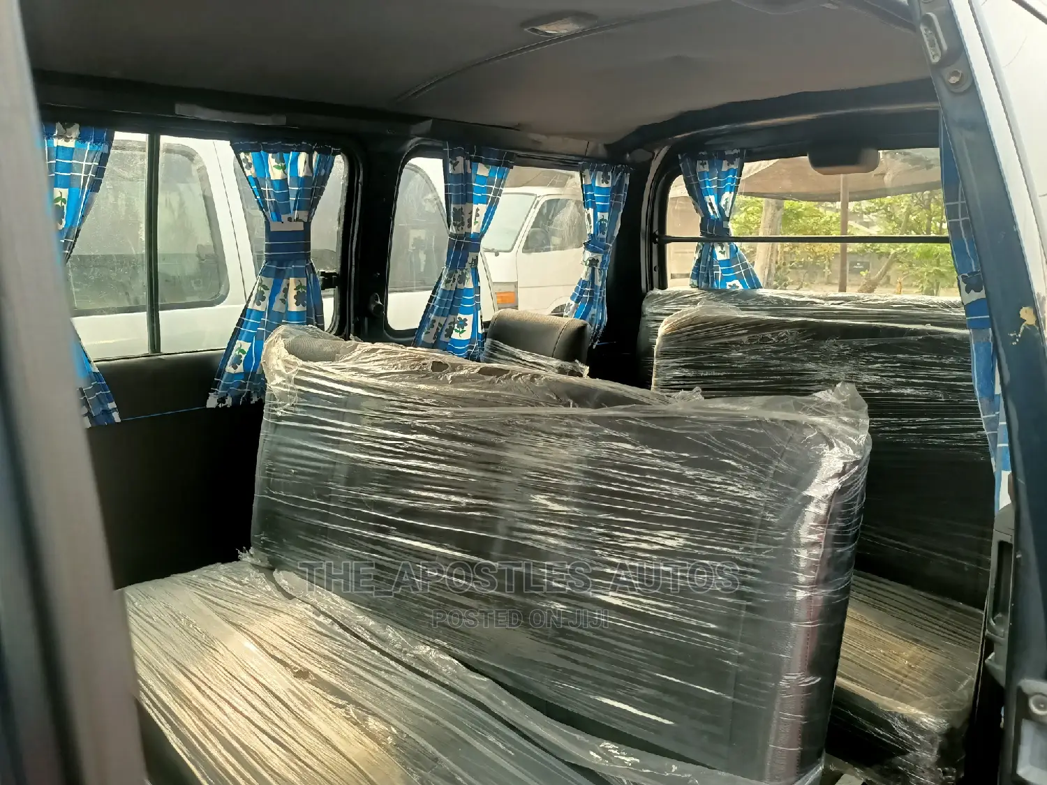 Toyota HiAce 2002 Blue