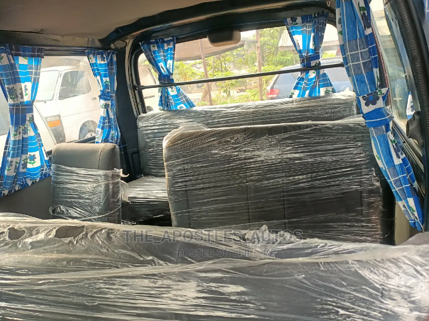 Toyota HiAce 2002 Blue