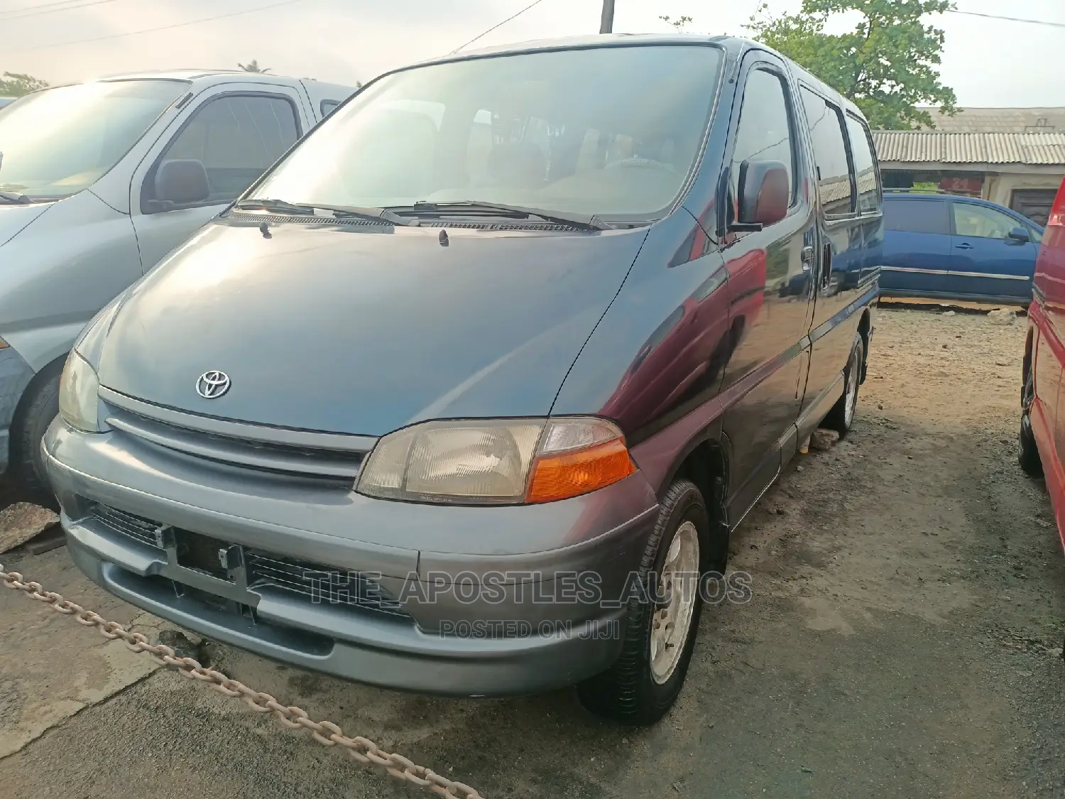 Toyota HiAce 2002 Blue