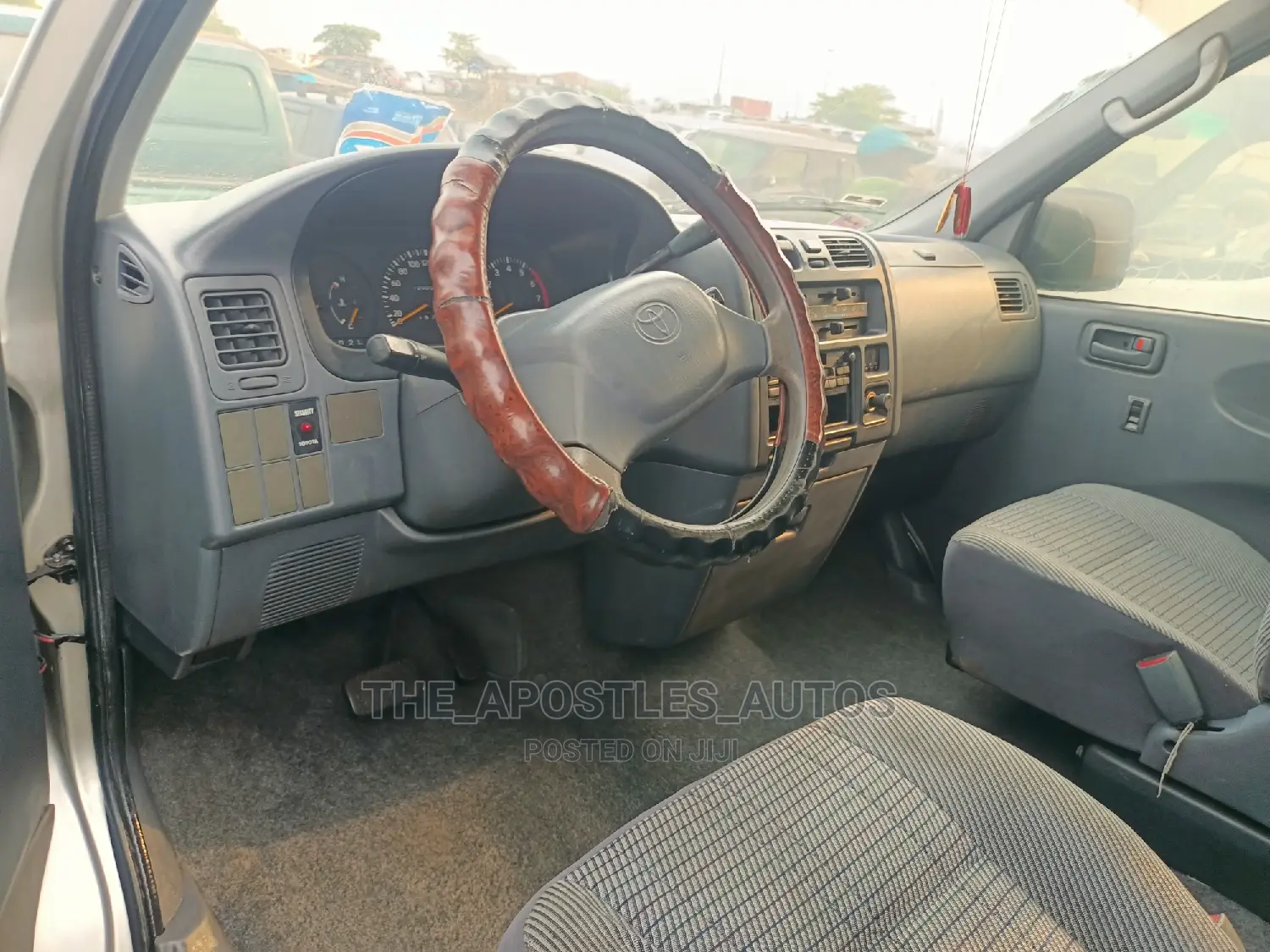 Toyota HiAce 2003 Silver