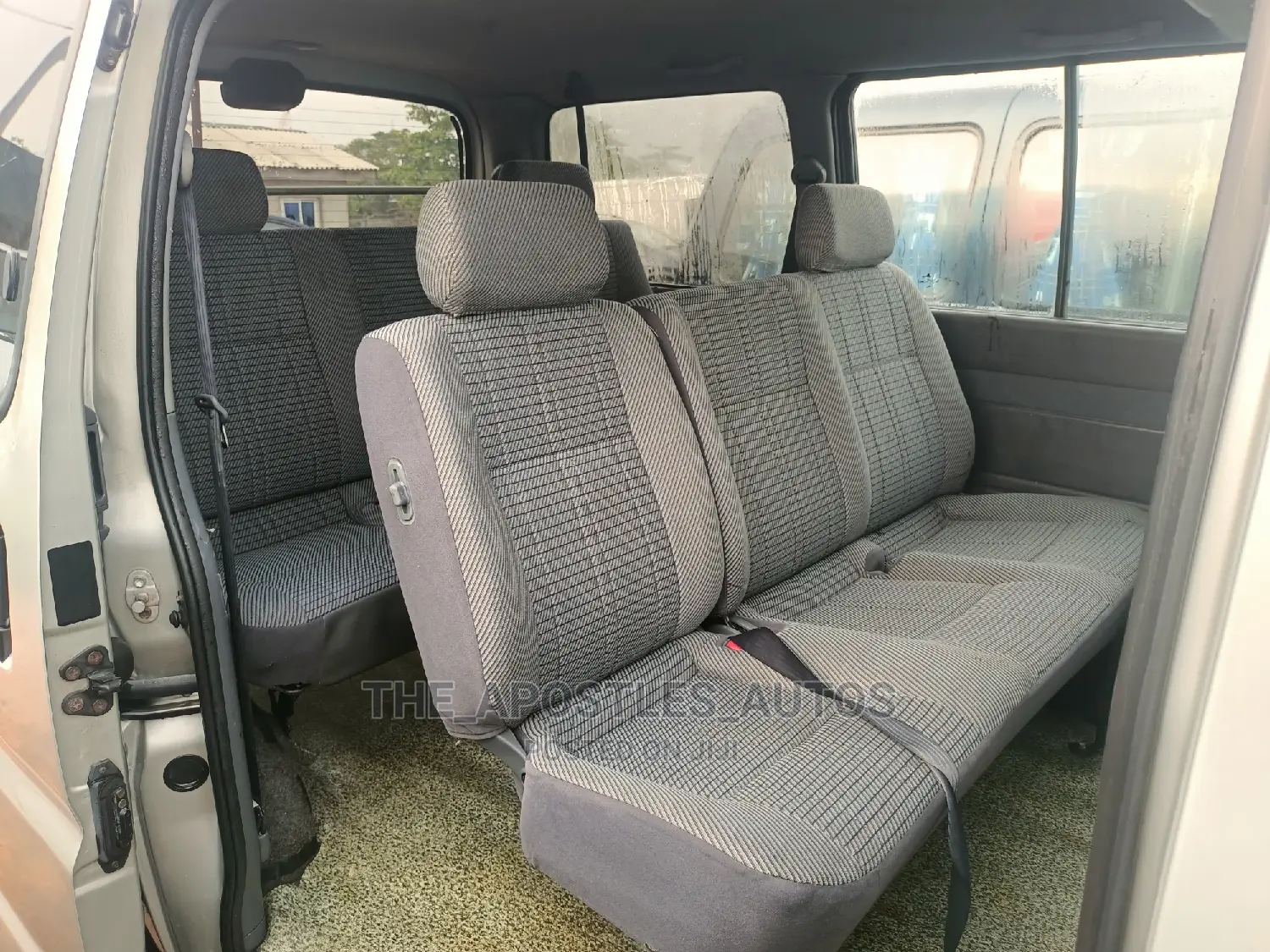 Toyota HiAce 2003 Silver