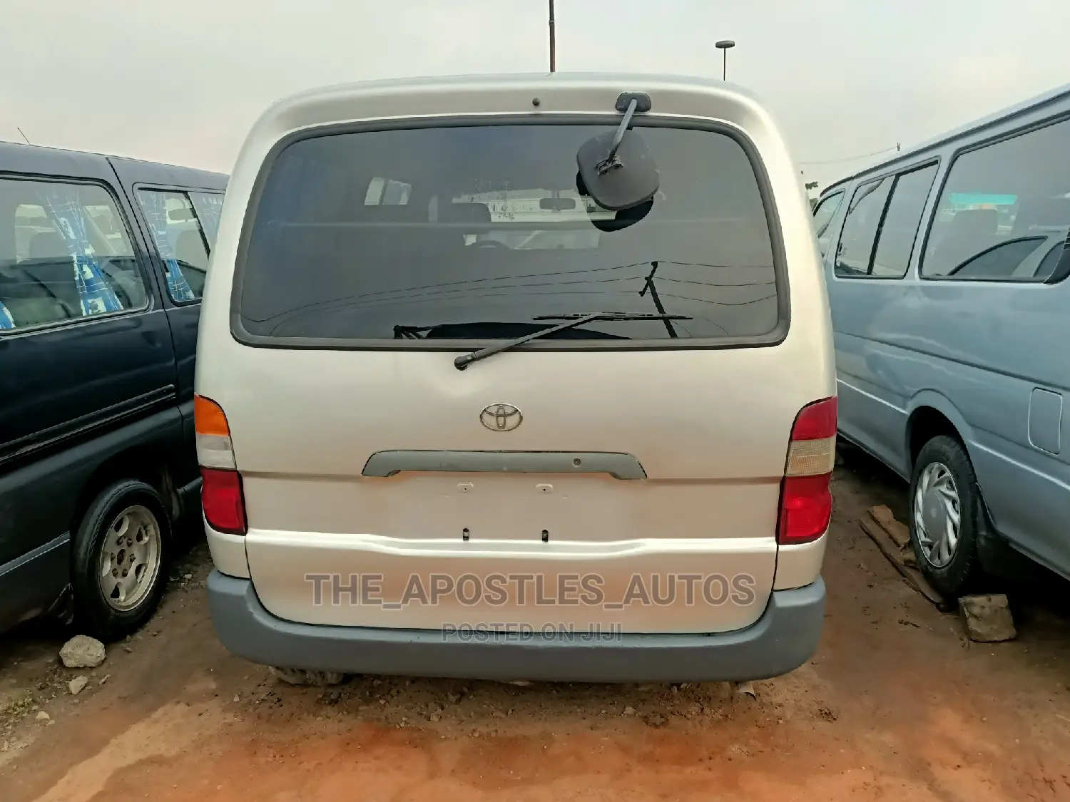 Toyota HiAce 2003 Silver
